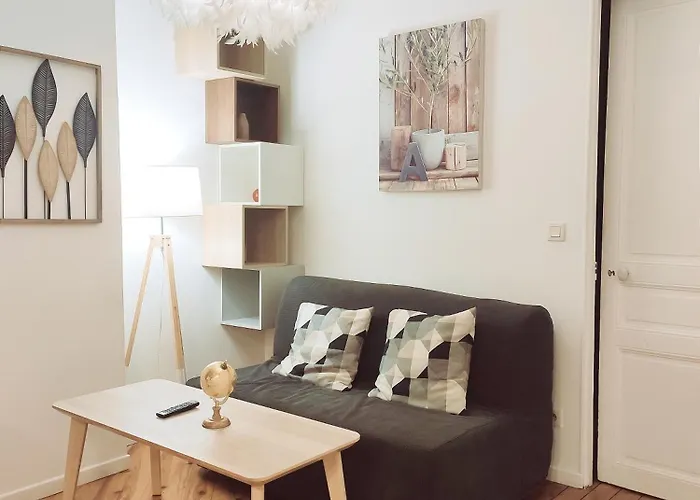 Chaleureux T2 Au Style Vintage - Rue Gratuite